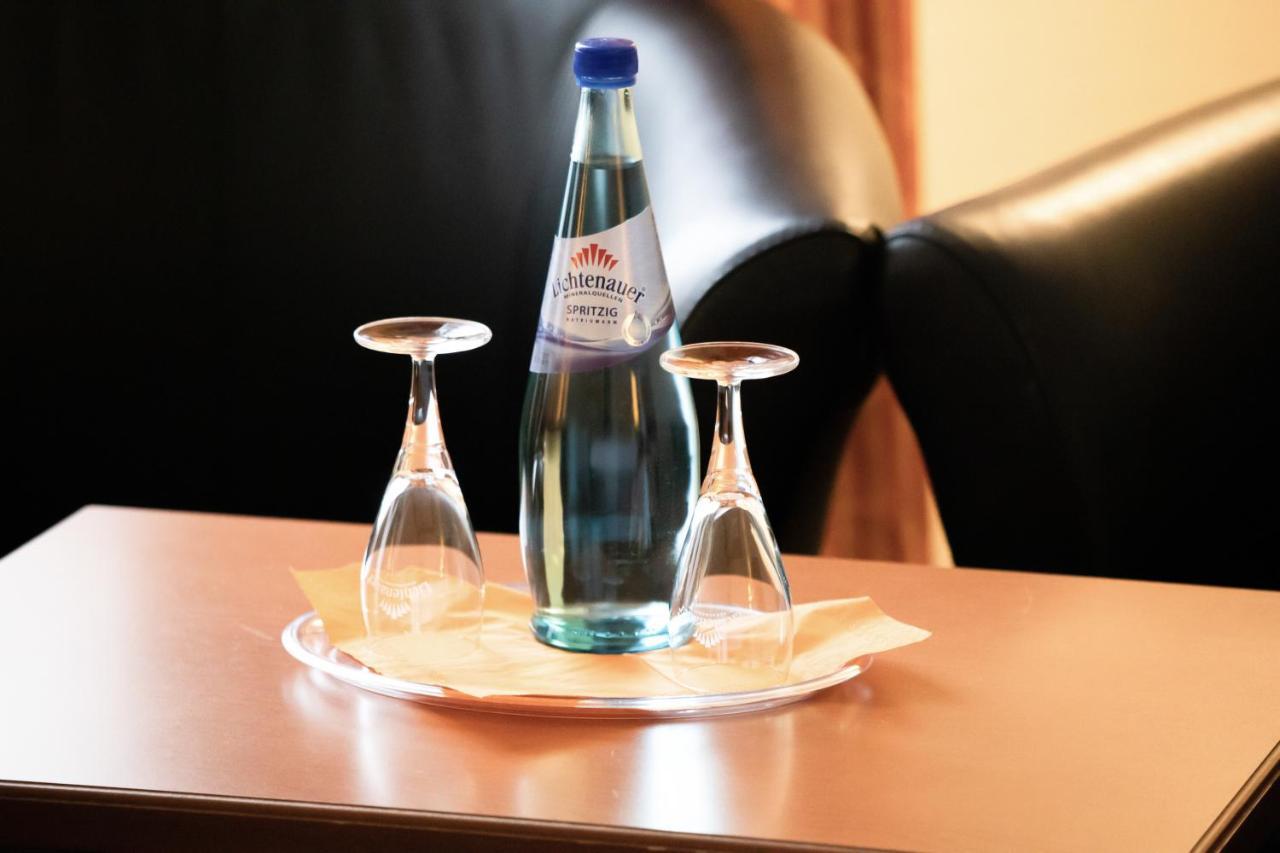 Akzent Hotel Am Goldenen Strauss 格尔利茨 外观 照片